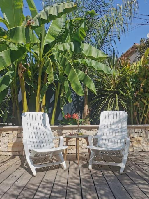 La Petite Nicoise Au Jacuzzi A 3 Min De La Villa